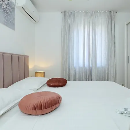Apartment Donat Escape Zadar