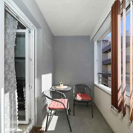 Apartment Donat Escape